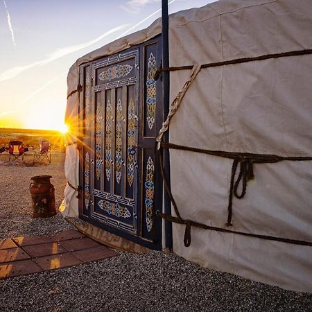 Hotel Family Style Star Gazing Yurt Twentynine Palms Exterior foto